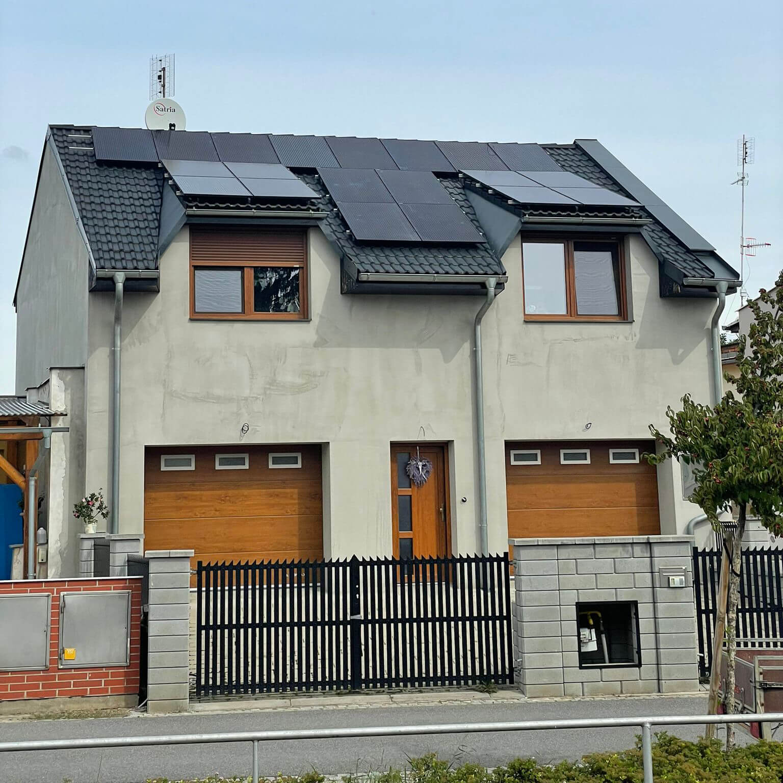 Feedback from a customer from the Czech Republic who purchased a Westarry 5KW off-grid solar system